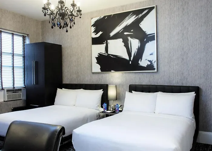 Square Hotel At Times Square